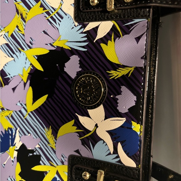 BNWOT ANNE KLEIN HAND BAG WITH BEAUTIFUL FLOWERS - Picture 2 of 3